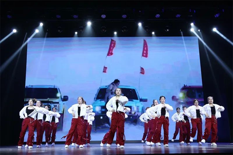 1757382181570013.jpg 跳舞第七张.jpg