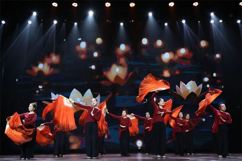 1757382224447860.jpg 跳舞第九张.jpg